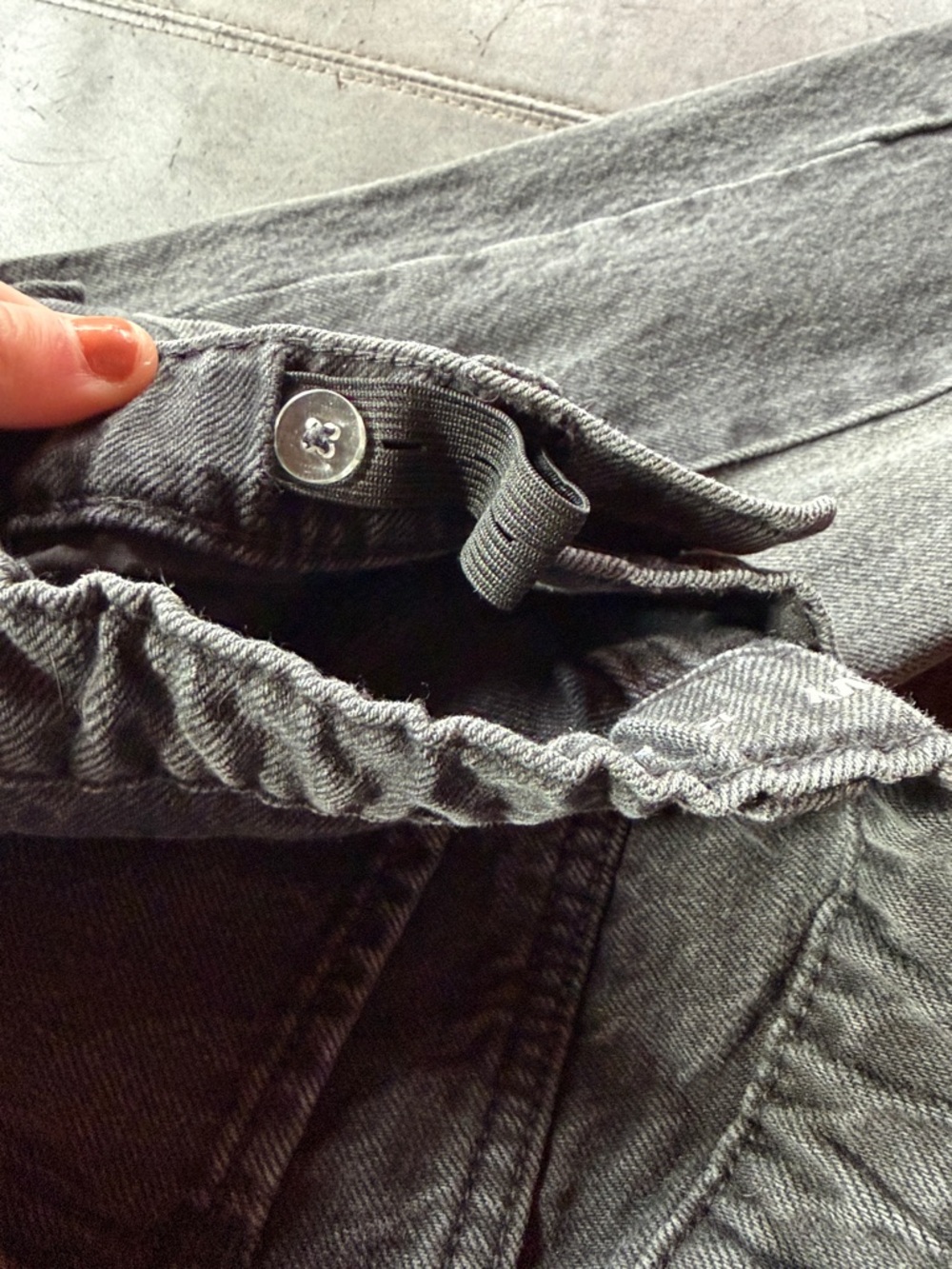 Old Navy Two-Tone Panel Gray/Charcoal High Rise Baggy Wide Leg Jeans (Size 12) - Picture 4 of 5
